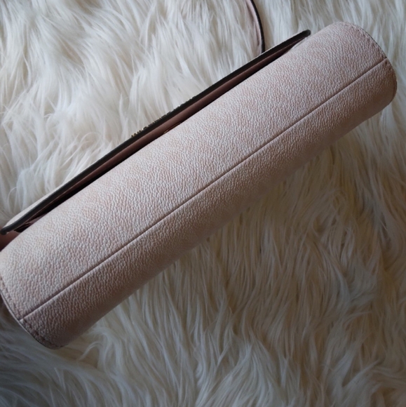 NWT Light Blush Michael Kors Crossbody - Picture 3 of 5